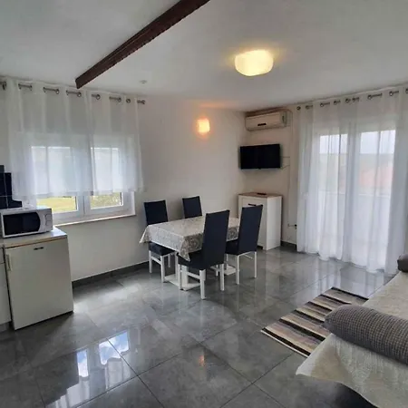 In With Sea View, Balcony, Air Conditioning, Wifi 809-3 شقة Ljubač
