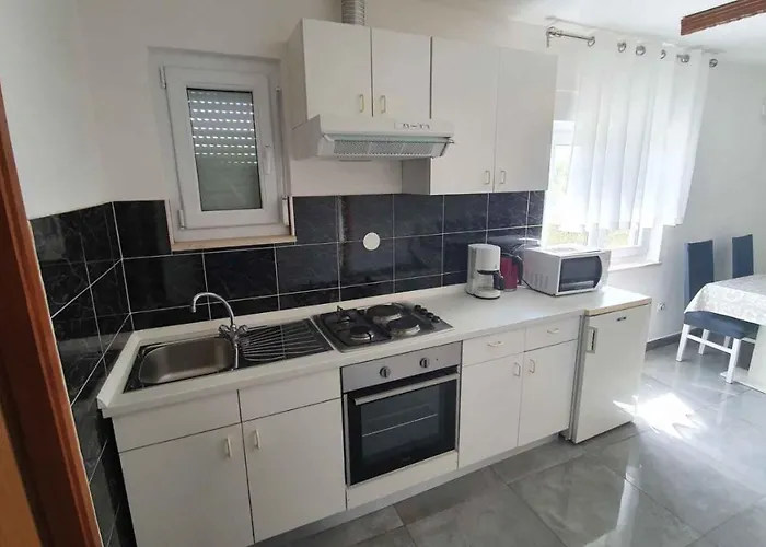 شقة In With Sea View, Balcony, Air Conditioning, Wifi 809-3